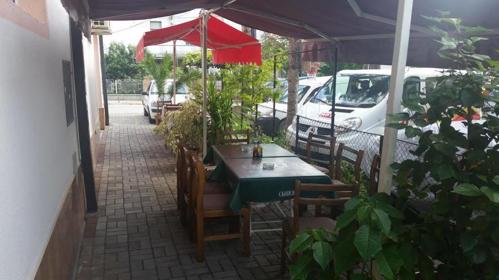 Hotel Montenegro Struga Bagian luar foto