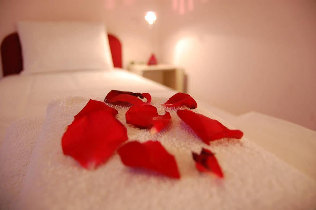 Hotel Montenegro Struga Bagian luar foto