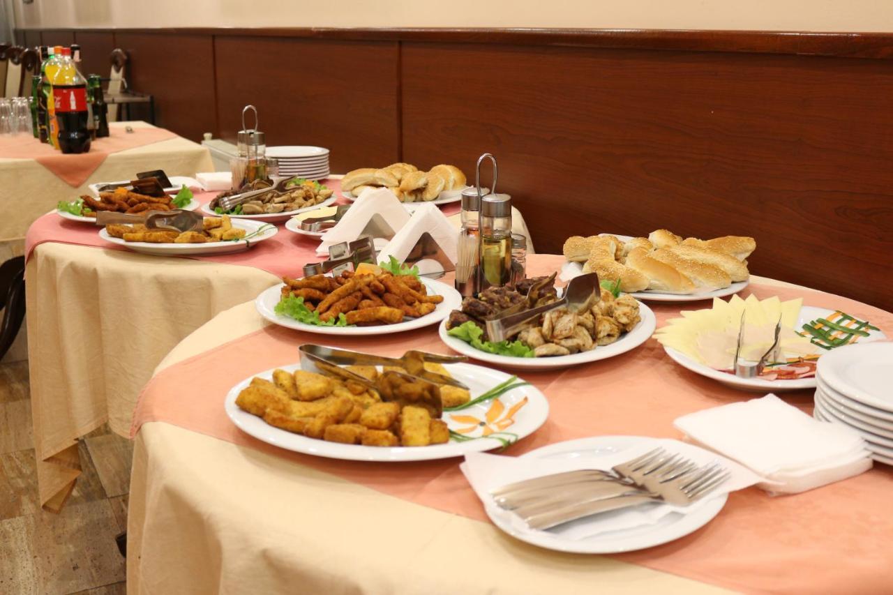 Hotel Montenegro Struga Bagian luar foto